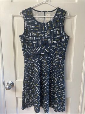 Title Nine Dream Dress dark blue Crossroads pattern summer golf women’s size M